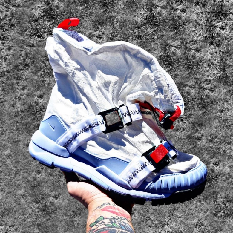 ee2d2573-bbeb-4d63-b77c-e4fb3eb12d5b